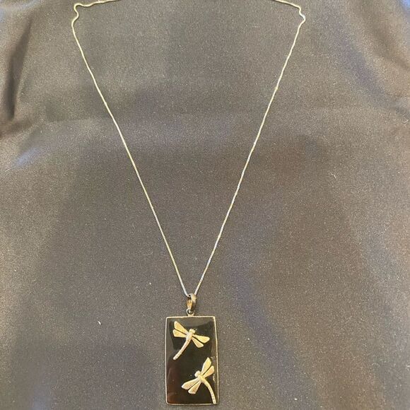 Black lacquer dragonfly necklace  - Picture 1 of 4